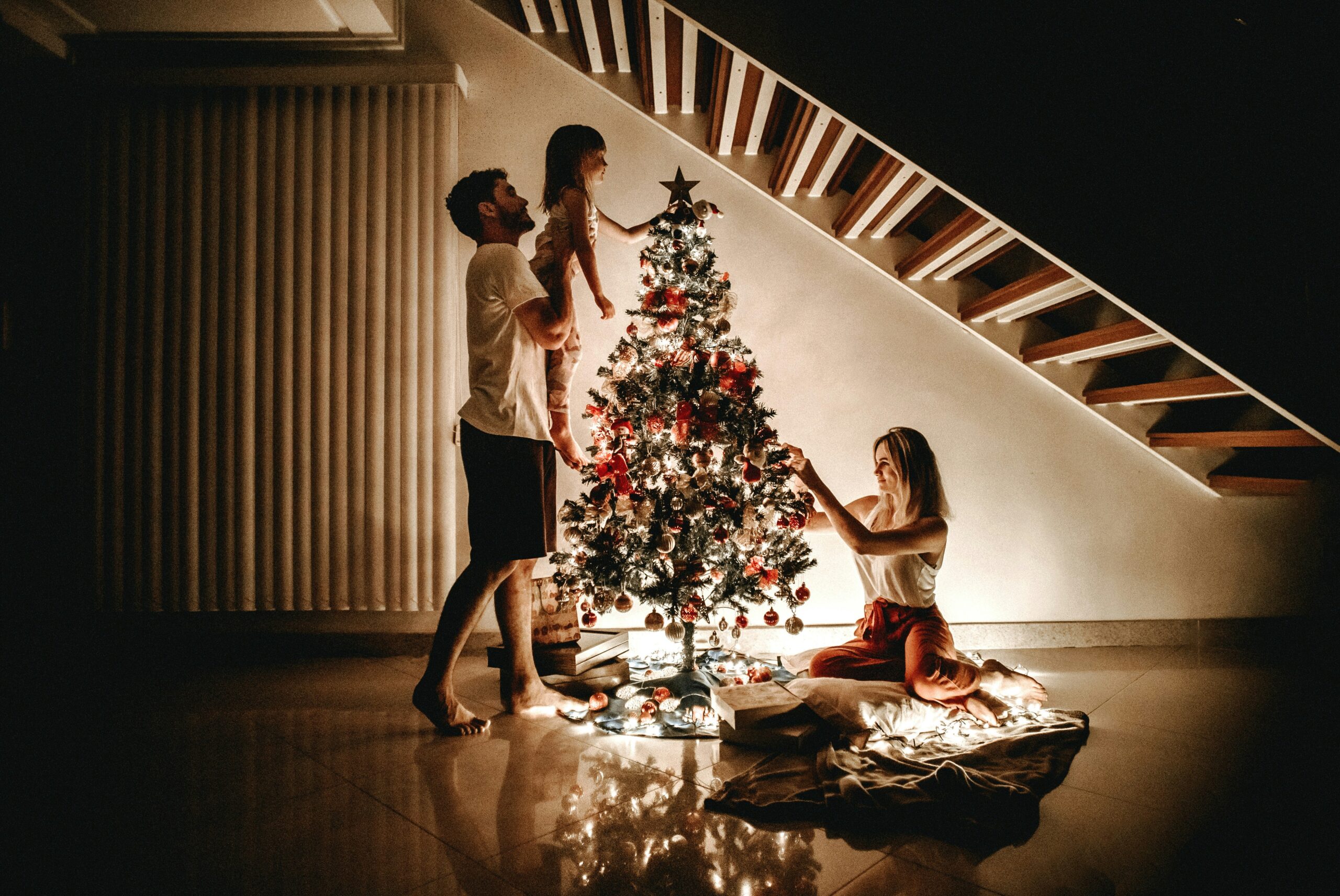 10 Family Activities to Celebrate Christmas Together